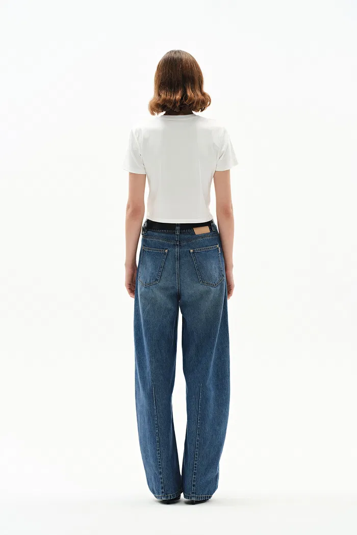 1497-luna-barrel-leg-jeans-in-cotton-denim-1.webp