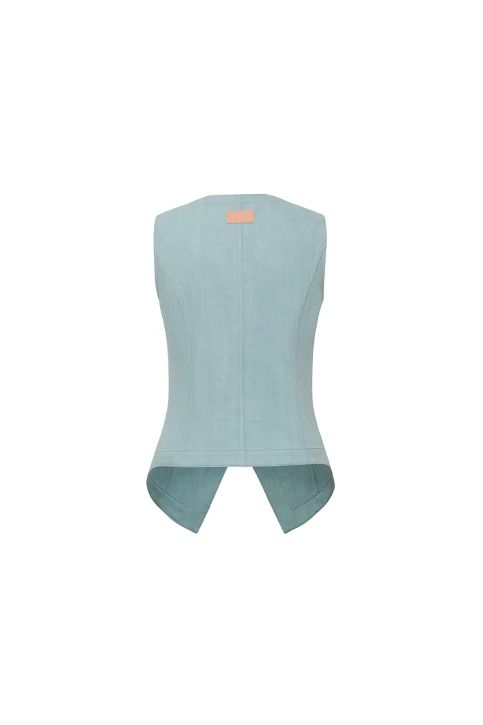 153-elodie-denim-vest-in-summer-denim-1.webp