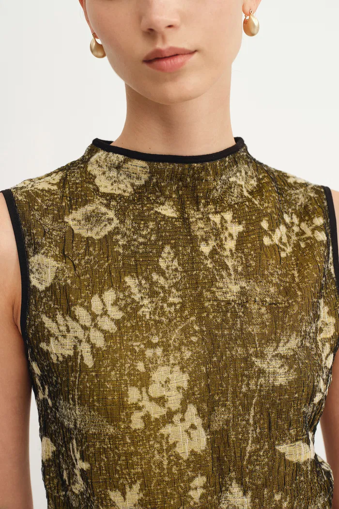 1553-wind-jacquard-sleeveless-top-in-burnout-silk-georgette-knit-1.webp