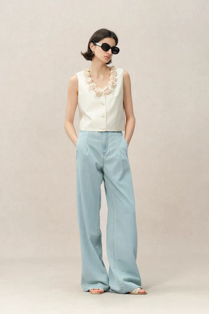 161-cindy-lightweight-wide-leg-jeans-in-vintage-washed-denim-1.webp