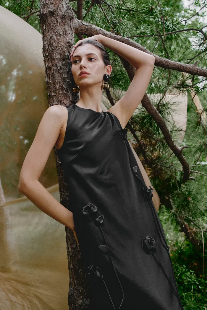 1805-eleanor-handcrafted-flora-3d-studded-sleeveless-dress-in-silk-wool-satin-1.webp