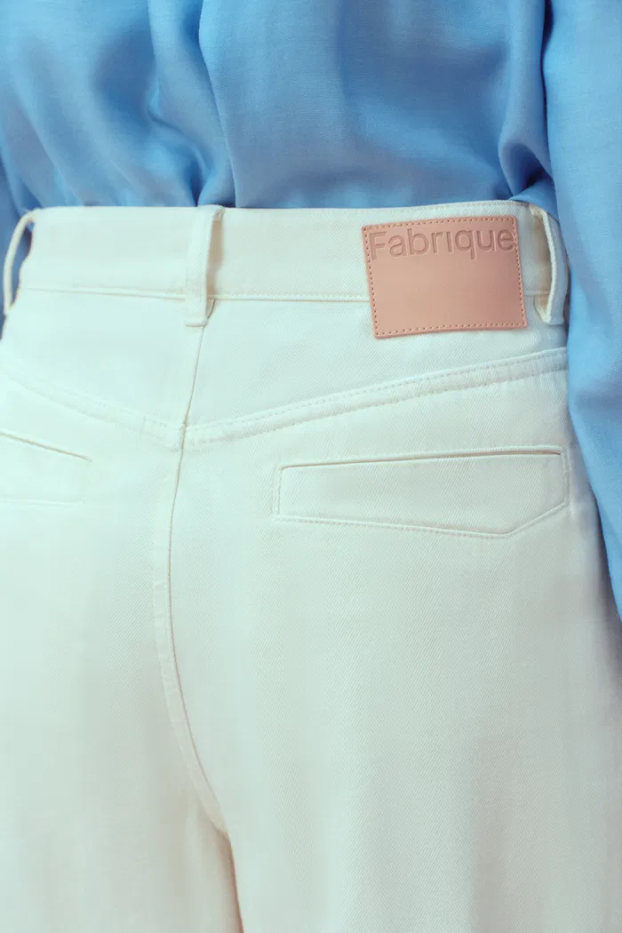 1813-akari-barrel-leg-jeans-in-cotton-denim-1.webp