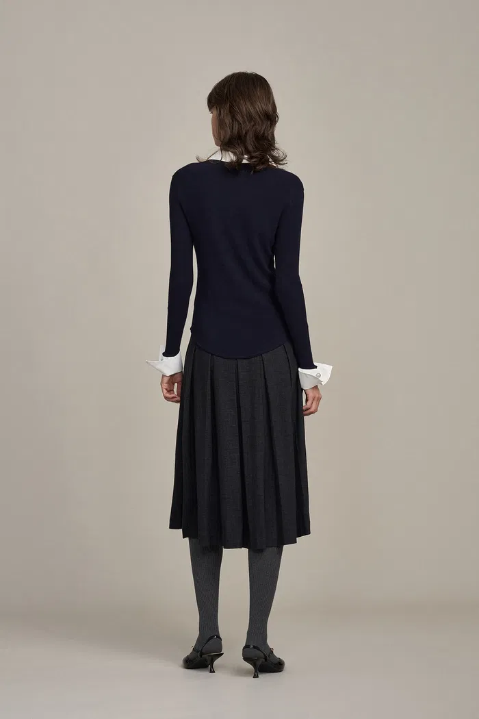 1835-violet-contrast-collar-top-in-viscose-blend-knit-1.webp