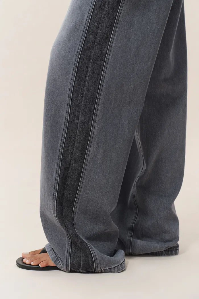 19-clarisse-darker-side-baggy-jeans-in-cotton-denim-1.webp