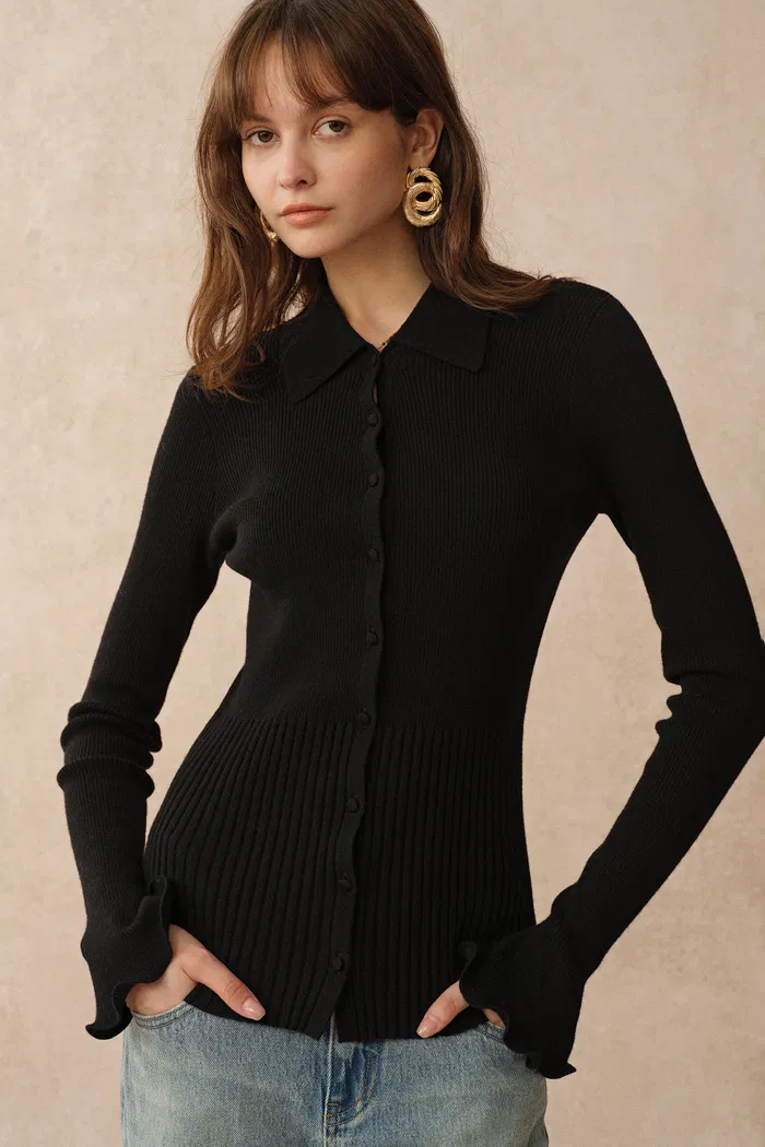 1923-katia-black-wavy-cuff-fitted-cardigan-in-stretchy-merino-wool-cable-knit-1.webp