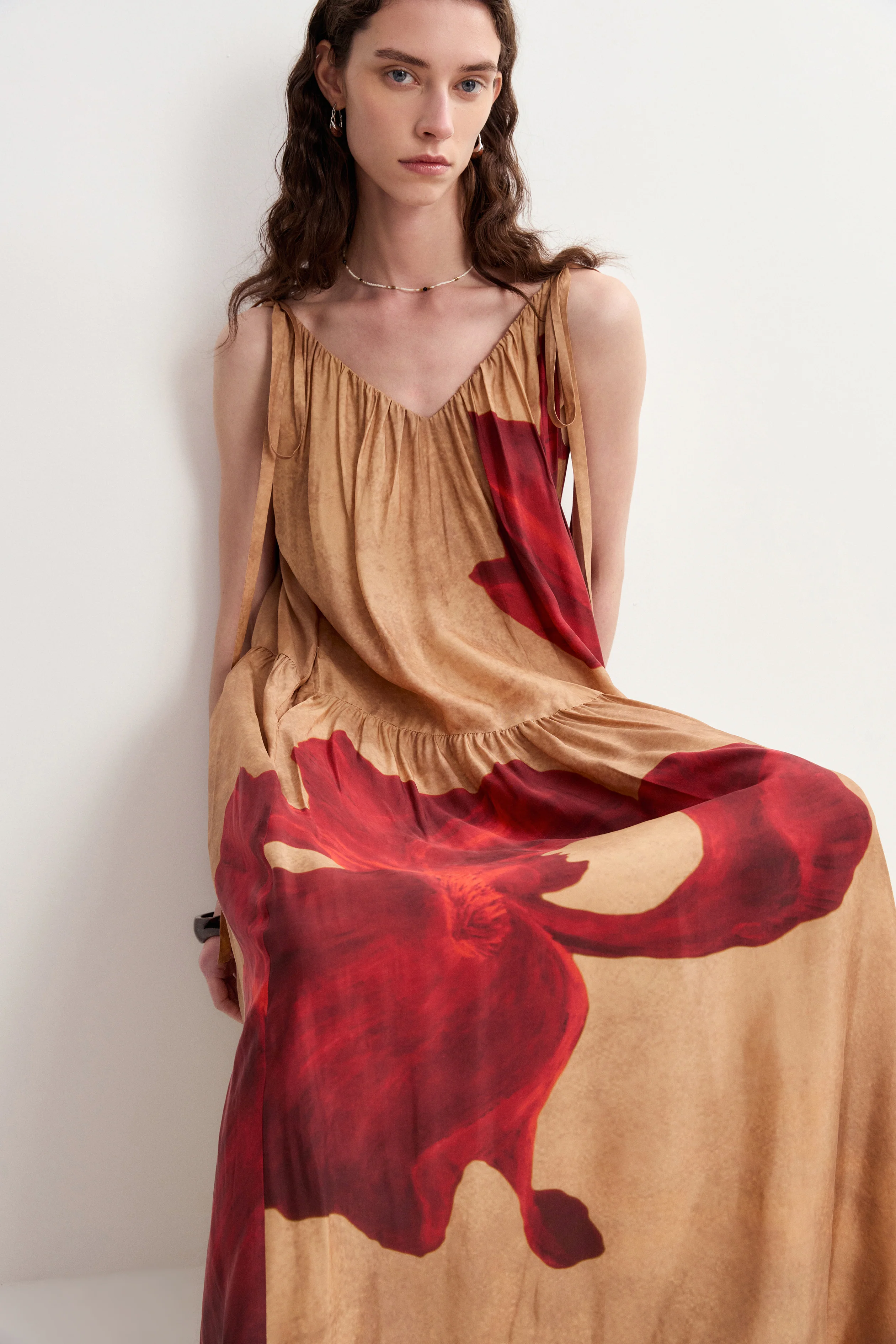 2005-abby-crimson-iris-flora-sleeveless-dress-in-lyocell-1.webp