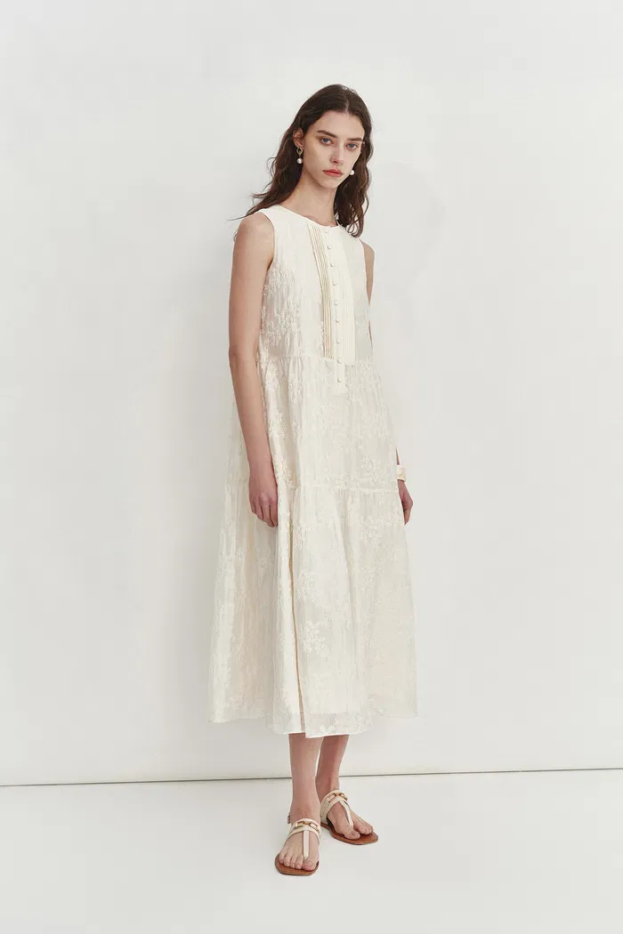 2008-stella-sleeveless-dress-in-lyocell-linen-embroidery-1.webp