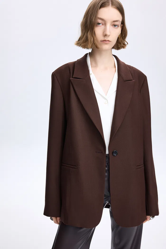 2030-lygia-raw-edge-blazer-in-fine-wool-1.webp