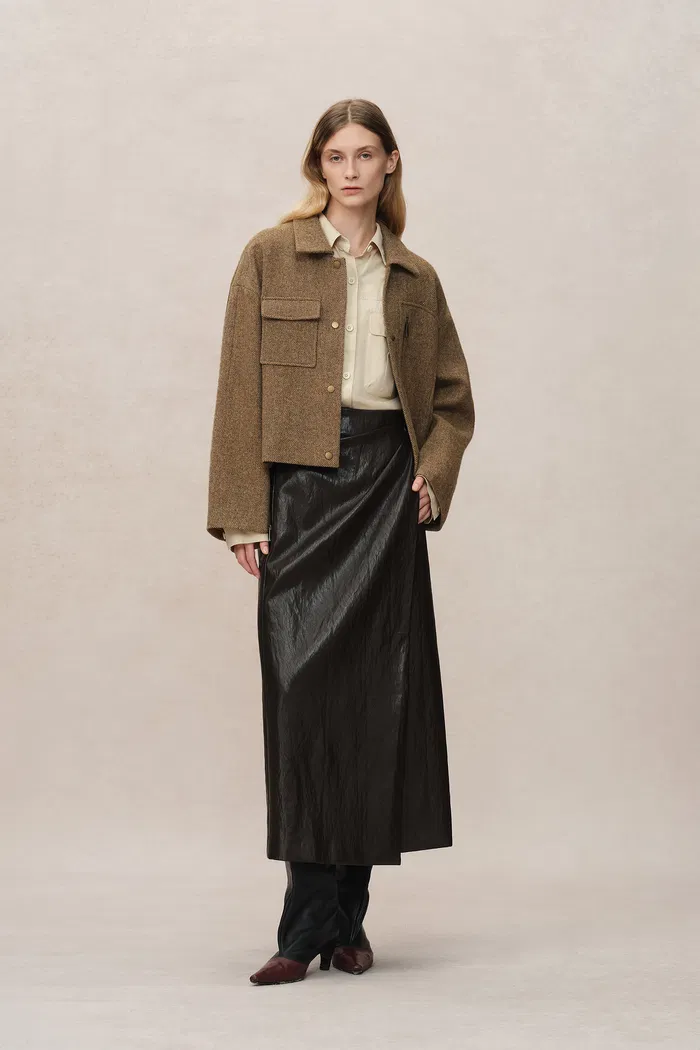 2068-lily-woolen-short-coat-in-midweight-wool-twill-1.webp