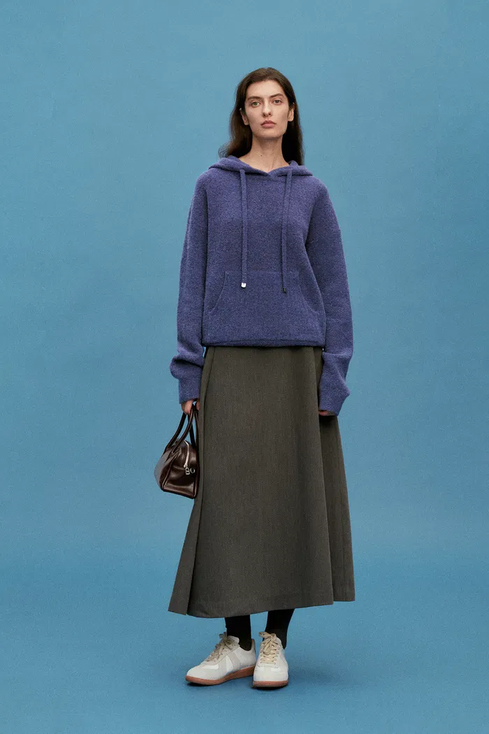 2211-nicole-hooded-sweater-in-wool-boucl–1.webp