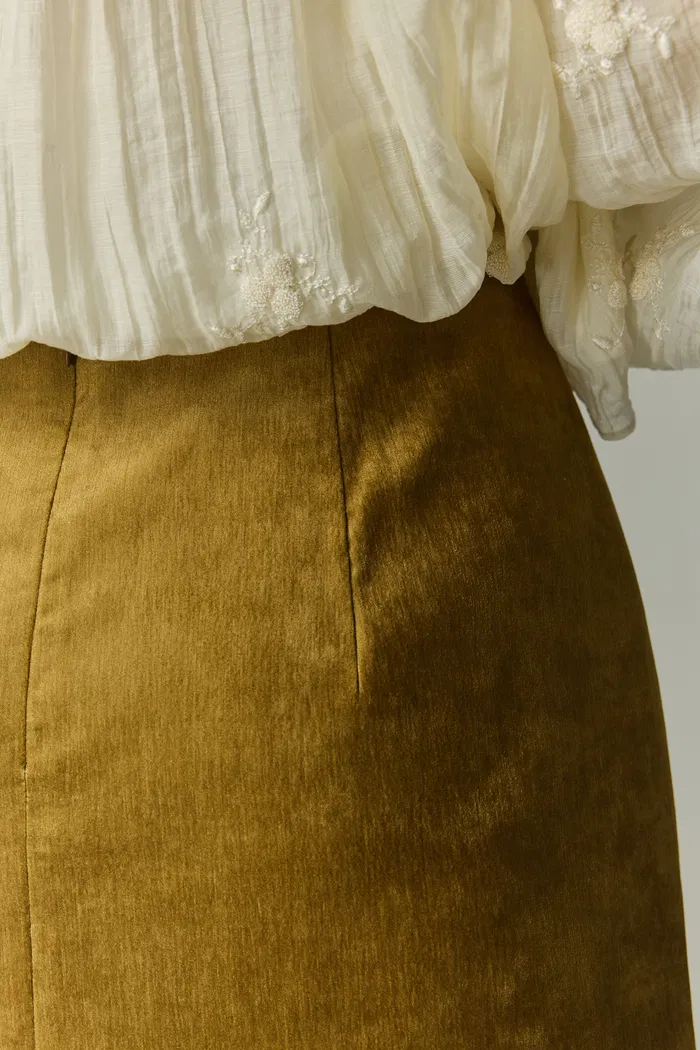 2219-virens-midi-skirt-in-soft-velvet-1.webp