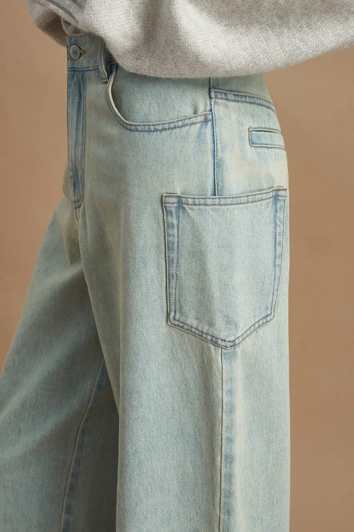 2265-wasteland-lightweight-distressed-washed-jeans-in-cotton-denim-1.webp