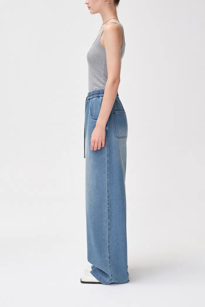 229-bulb-pull-on-faded-jeans-in-cotton-denim-1.webp
