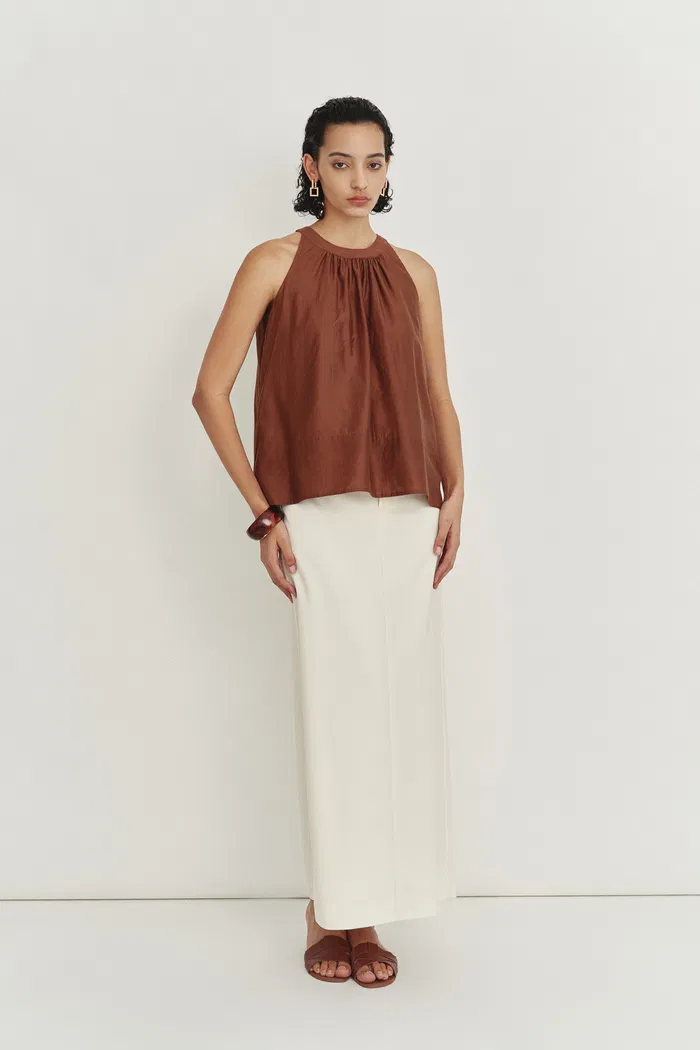 2375-magalie-straight-skirt-in-australian-merino-blend-1.webp