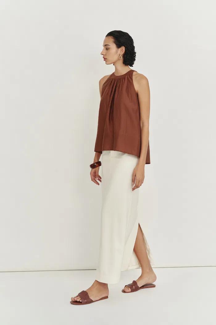 2375-magalie-straight-skirt-in-australian-merino-blend-1.webp