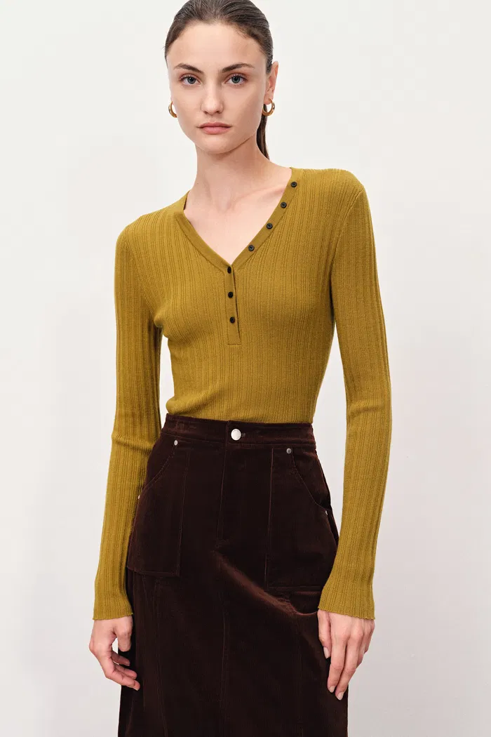 2492-vivi-henley-top-in-stretchy-rib-knit-merino-wool-1.webp