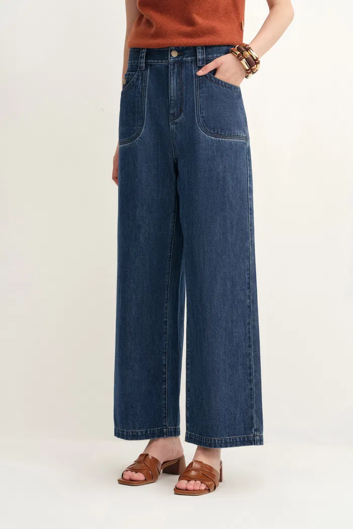 Britt Cropped Straight Leg Jeans in Cotton Denim