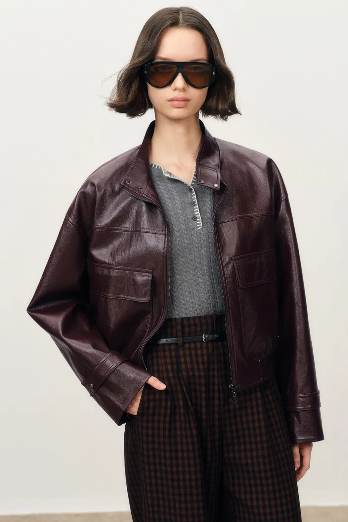 2512-gia-trench-style-collar-short-jacket-in-faux-leather-1.webp