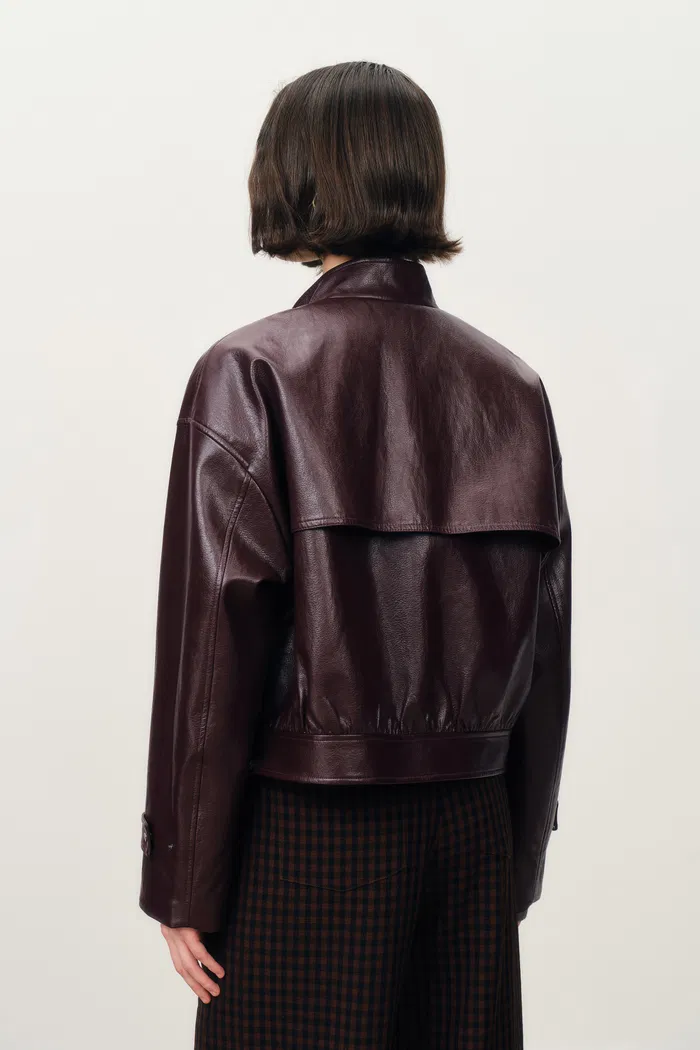 2512-gia-trench-style-collar-short-jacket-in-faux-leather-1.webp