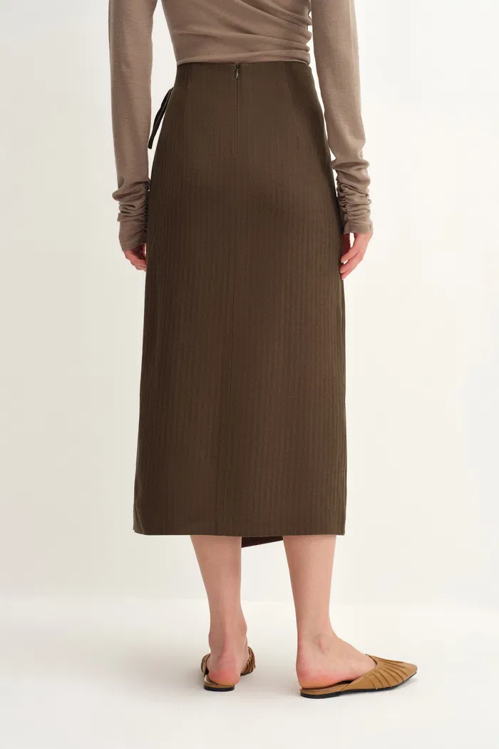2558-jeanet-adjustable-tie-asymmetric-midi-skirt-in-cotton-herringbone-1.webp