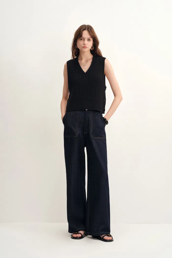 Winnie V Neck Sleeveless Top in Merino Wool Cable Knit