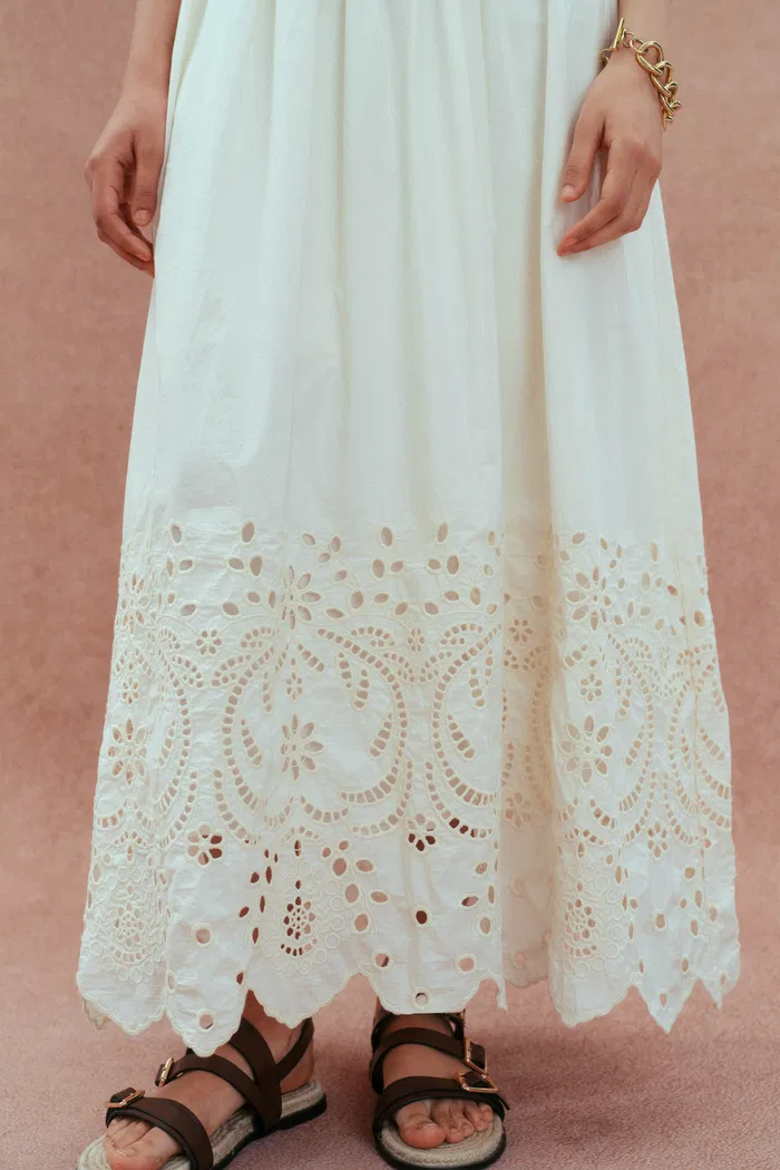 2622-charlie-mix-media-hand-embroidered-trim-dress-in-cotton-cashmere-and-cotton-1.webp