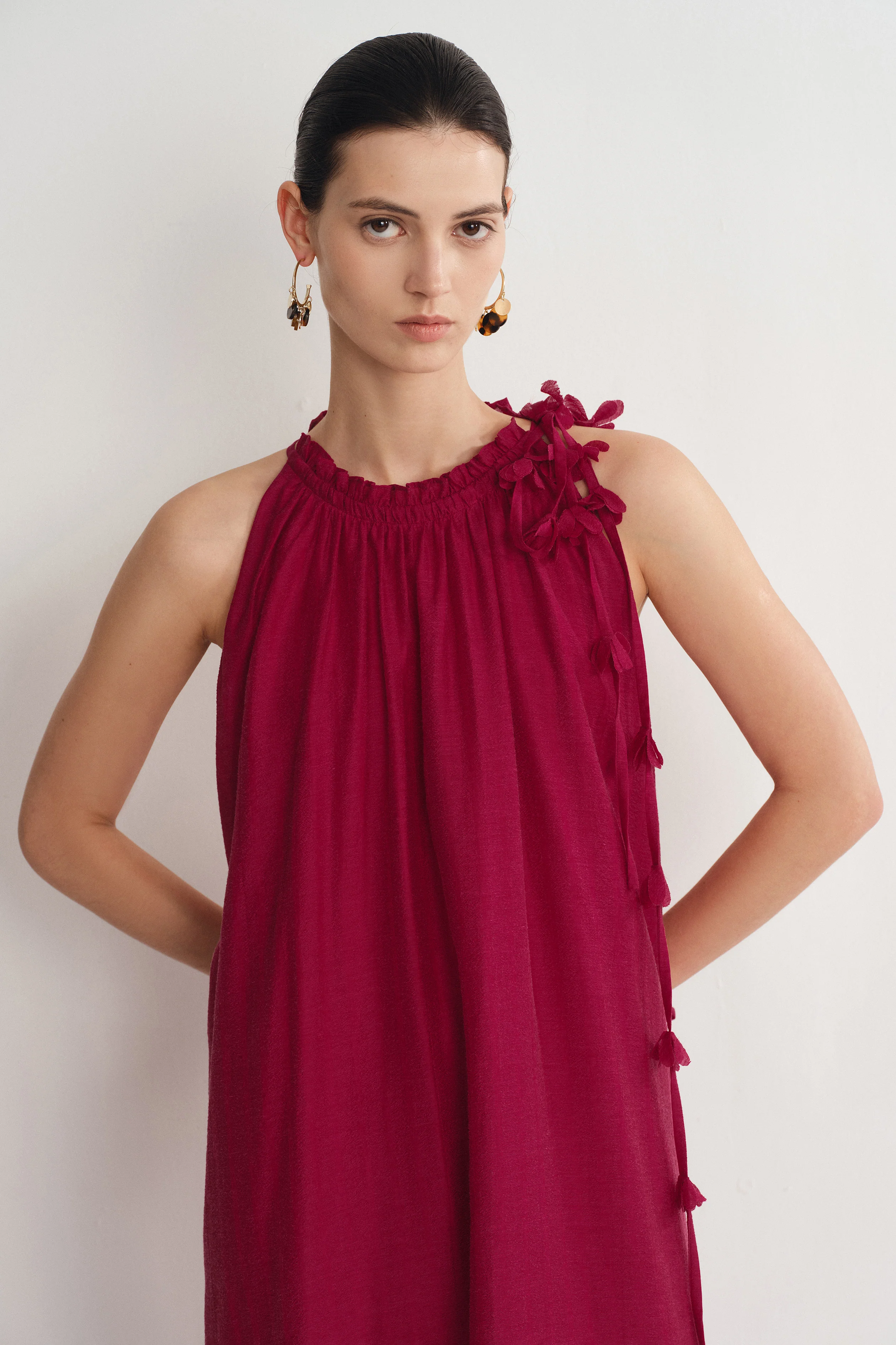 2684-alice-hand-woven-flora-sleeveless-dress-in-acetate-linen-blend-1.webp