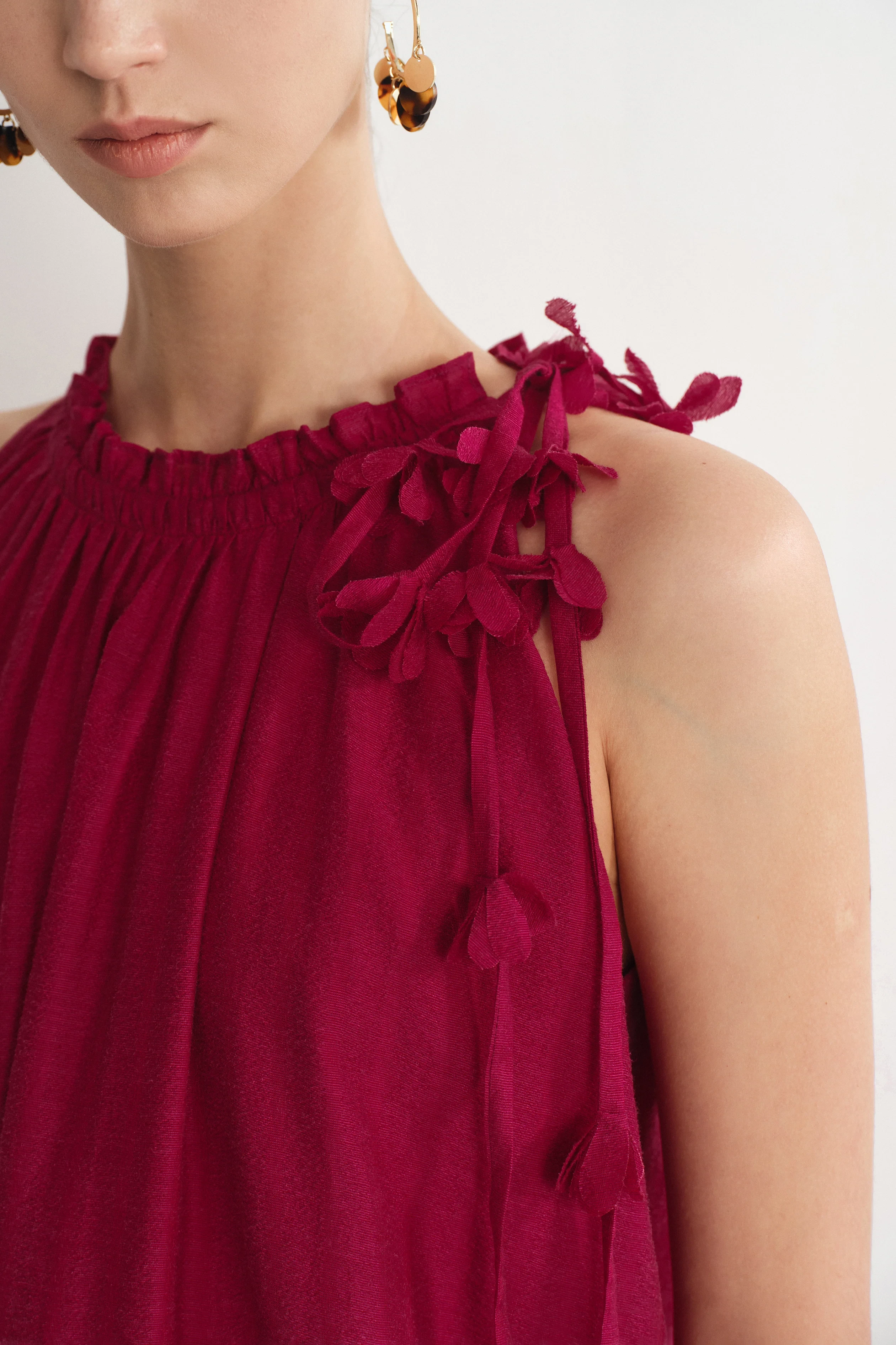 2684-alice-hand-woven-flora-sleeveless-dress-in-acetate-linen-blend-1.webp