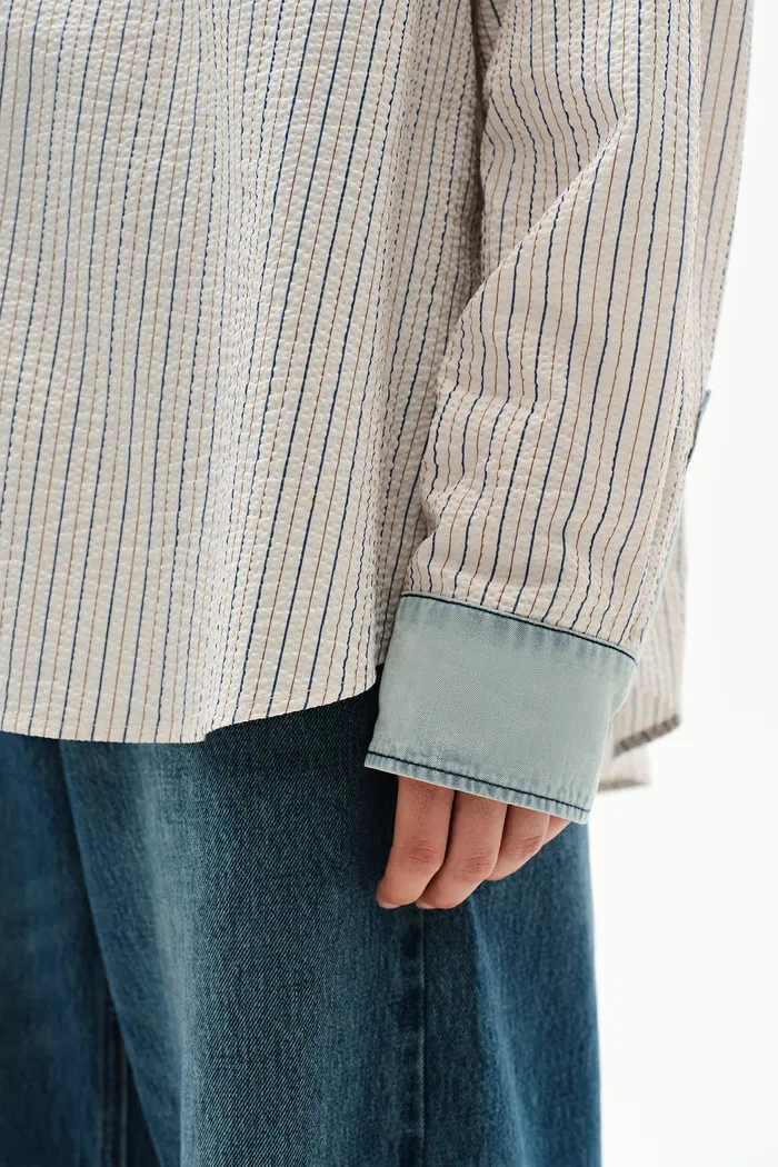 2732-daisy-denim-collar-striped-shirt-in-cotton-seersucker-1.webp