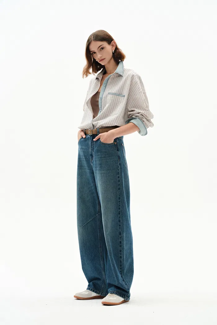 2732-daisy-denim-collar-striped-shirt-in-cotton-seersucker-1.webp