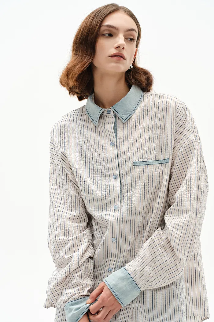 2732-daisy-denim-collar-striped-shirt-in-cotton-seersucker-1.webp