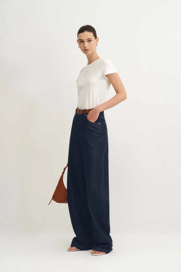2790-akari-barrel-leg-jeans-in-lyocell-denim-1.webp