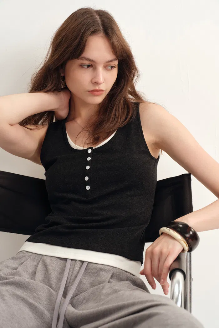 2800-coco-layered-look-tank-top-in-tencel-merino-knit-1.webp