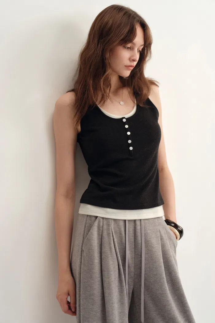 2800-coco-layered-look-tank-top-in-tencel-merino-knit-1.webp