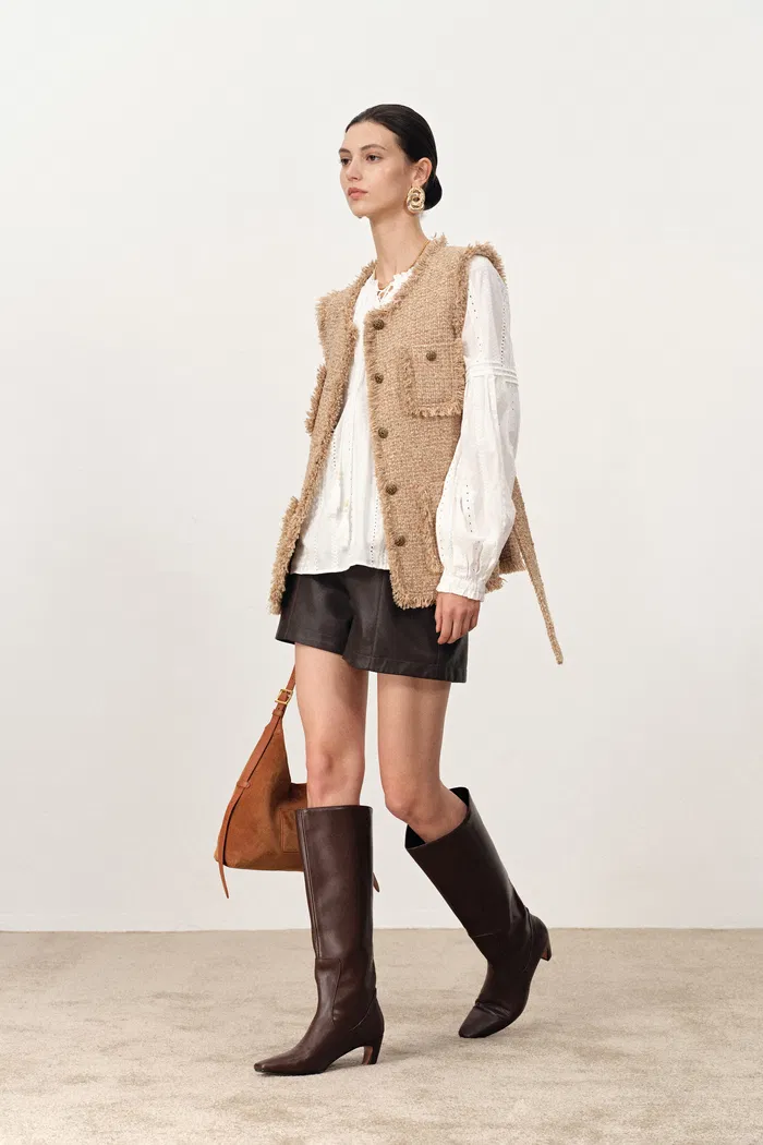 2822-avignon-belted-fringed-tweed-sleeveless-vest-top-in-french-boucl–1.webp