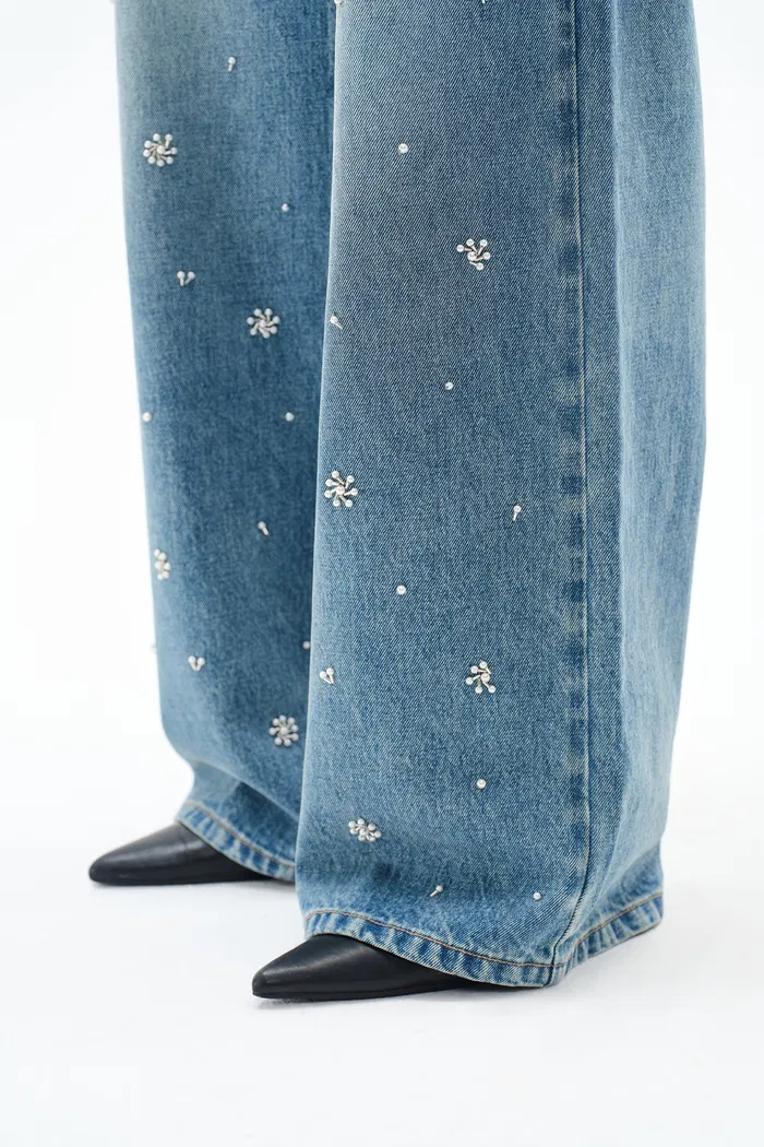 2858-nico-hand-sewn-embellished-jeans-in-lightweight-washed-denim-1.webp