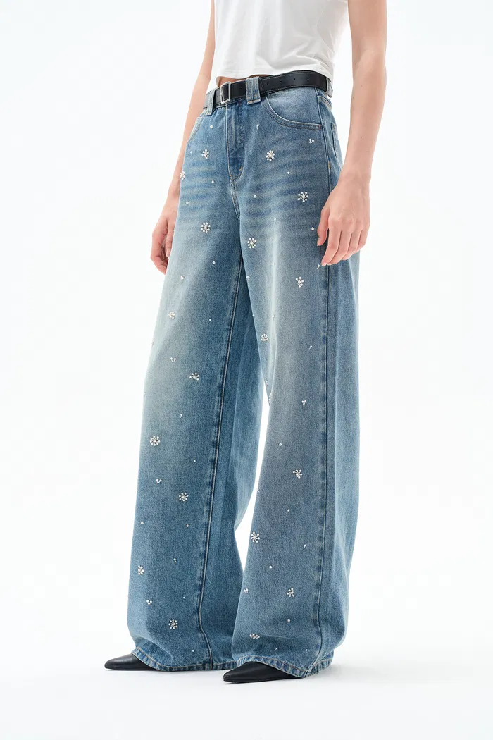 2858-nico-hand-sewn-embellished-jeans-in-lightweight-washed-denim-1.webp