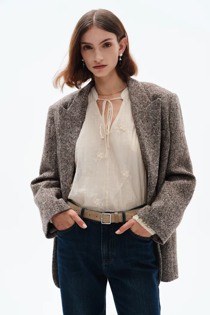 3-classic-belt-in-italian-suede-leather-1.webp