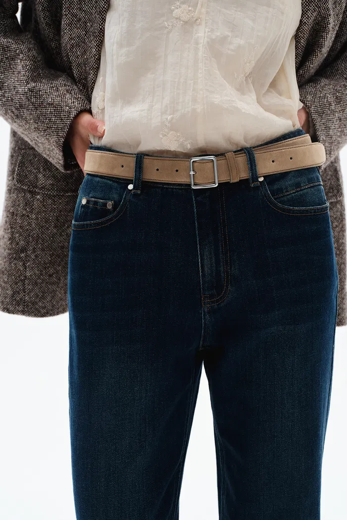 3-classic-belt-in-italian-suede-leather-1.webp