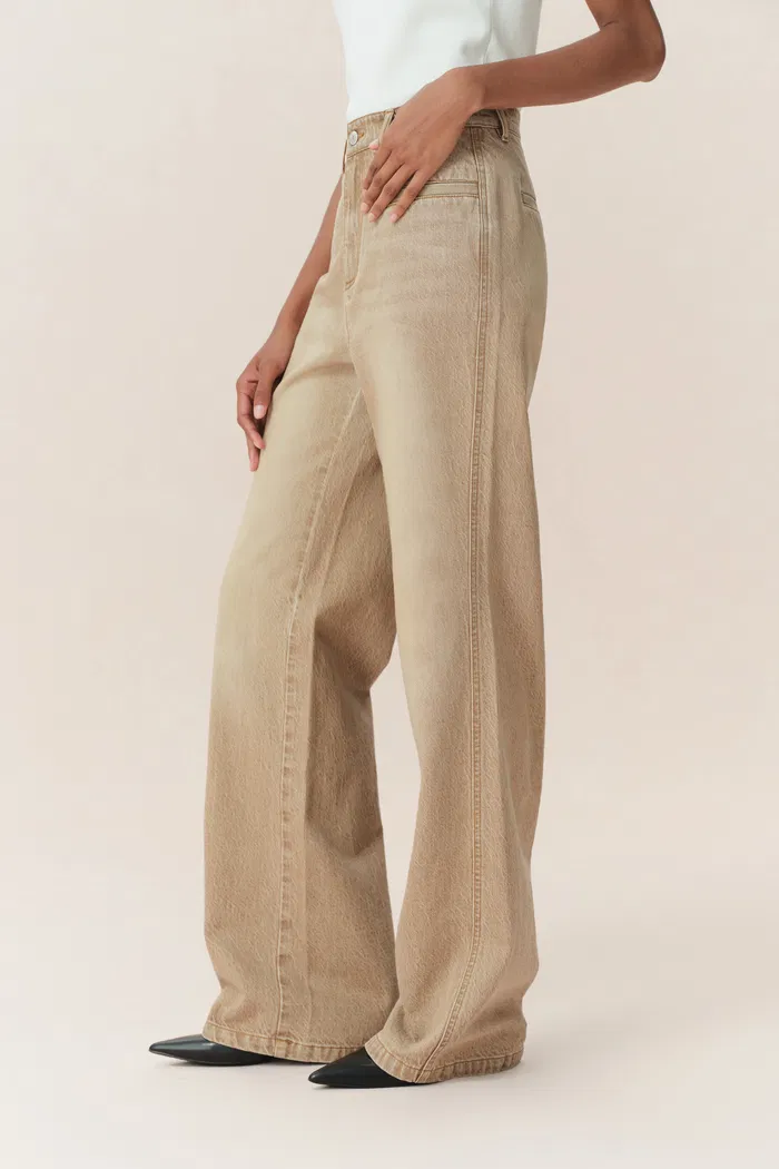 3069-lauren-single-pocket-jeans-in-cotton-denim-1.webp