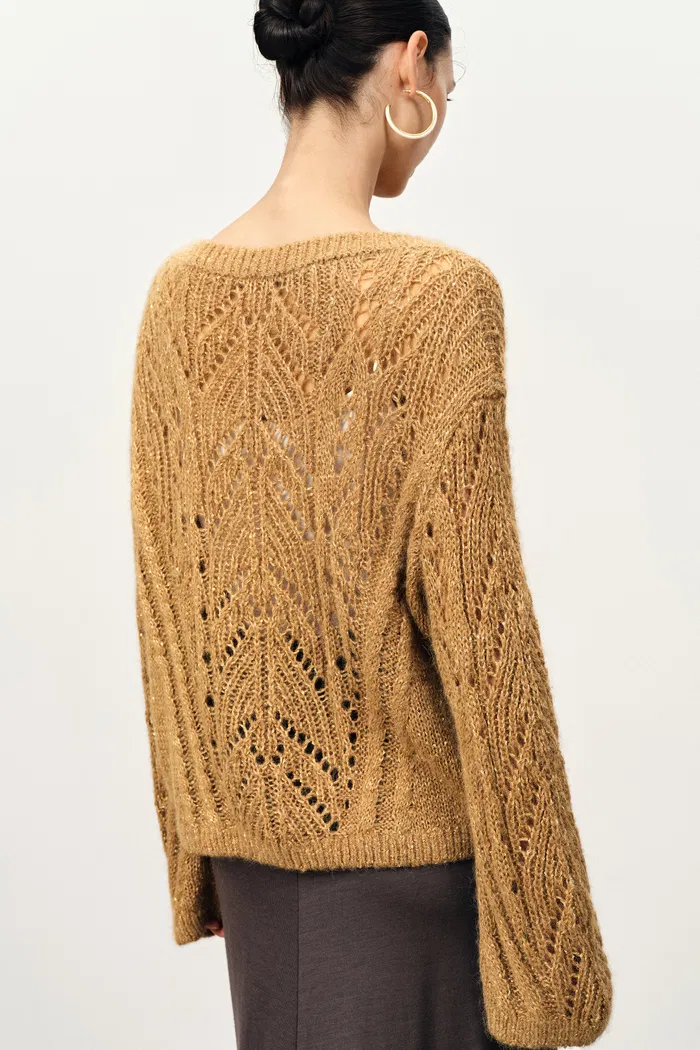 3077-ella-hand-work-baroquesweater-in-alpaca-sequin-yarn-1.webp