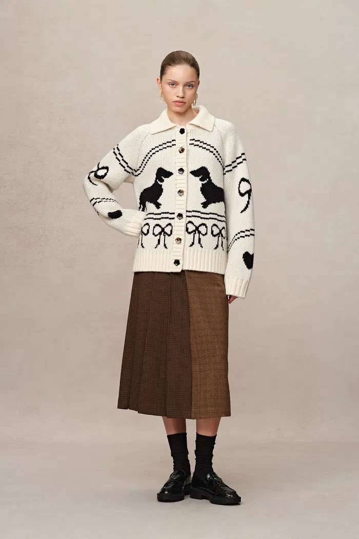 3131-perla-dachshunds-jacquard-cardigan-in-chucky-merino-wool-knit-1.webp