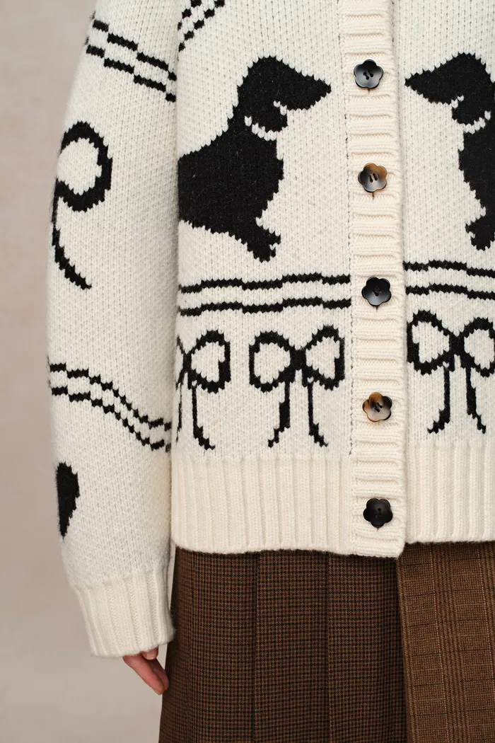 3131-perla-dachshunds-jacquard-cardigan-in-chucky-merino-wool-knit-1.webp