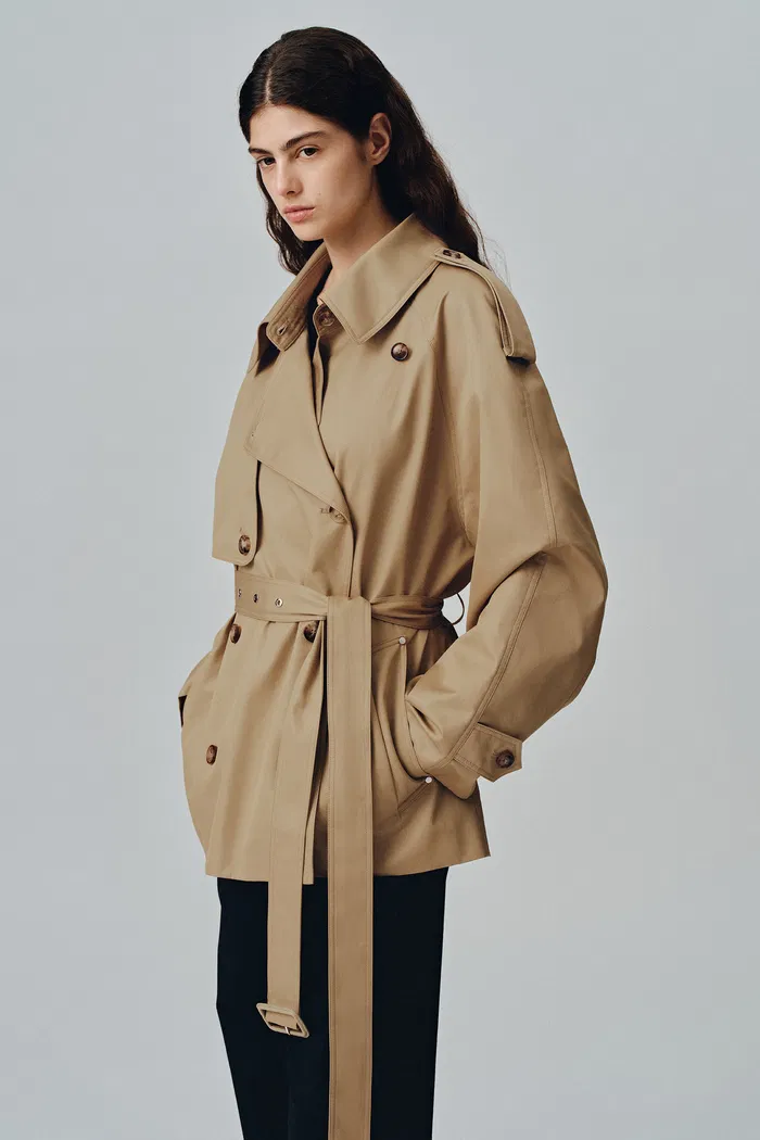3155-lina-cropped-trench-coat-in-cotton-twill-1.webp