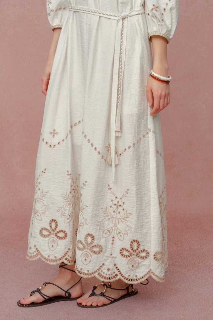 3171-antonia-artisan-embroidery-dress-in-linen-blend-1.webp