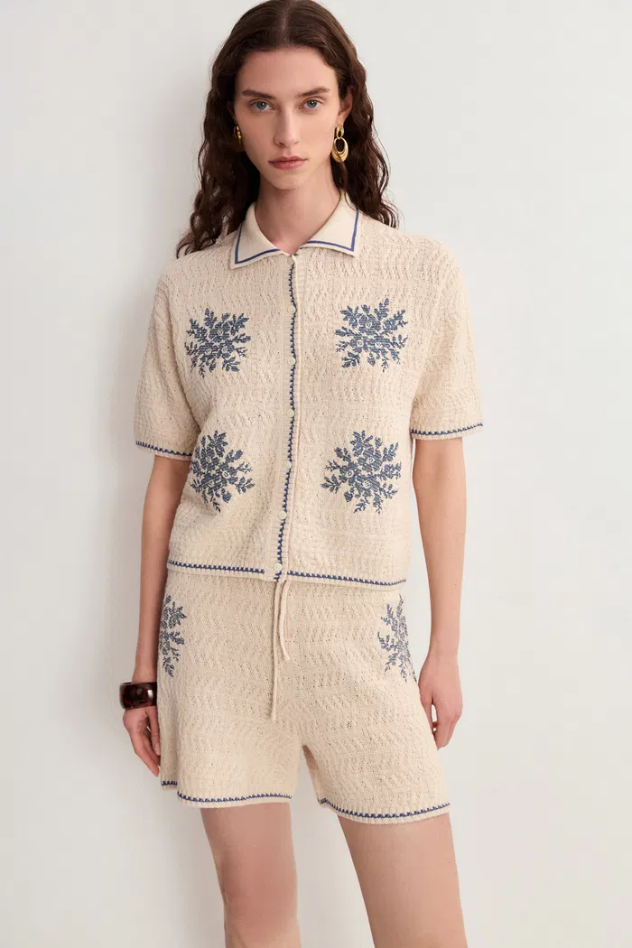 3227-gracia-embroidered-blue-flora-collared-top-and-shorts-matching-set-in-linen-blend-knit-1.webp