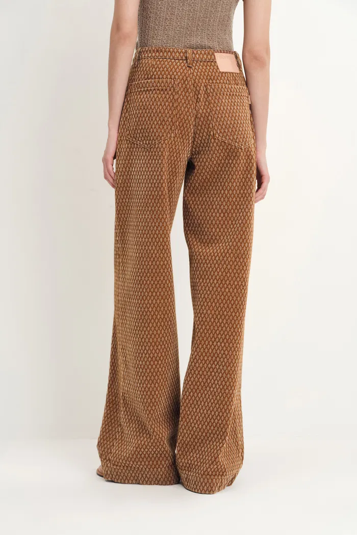 329-hilda-geometric-texture-baggy-jeans-in-faded-jacquard-denim-1.webp