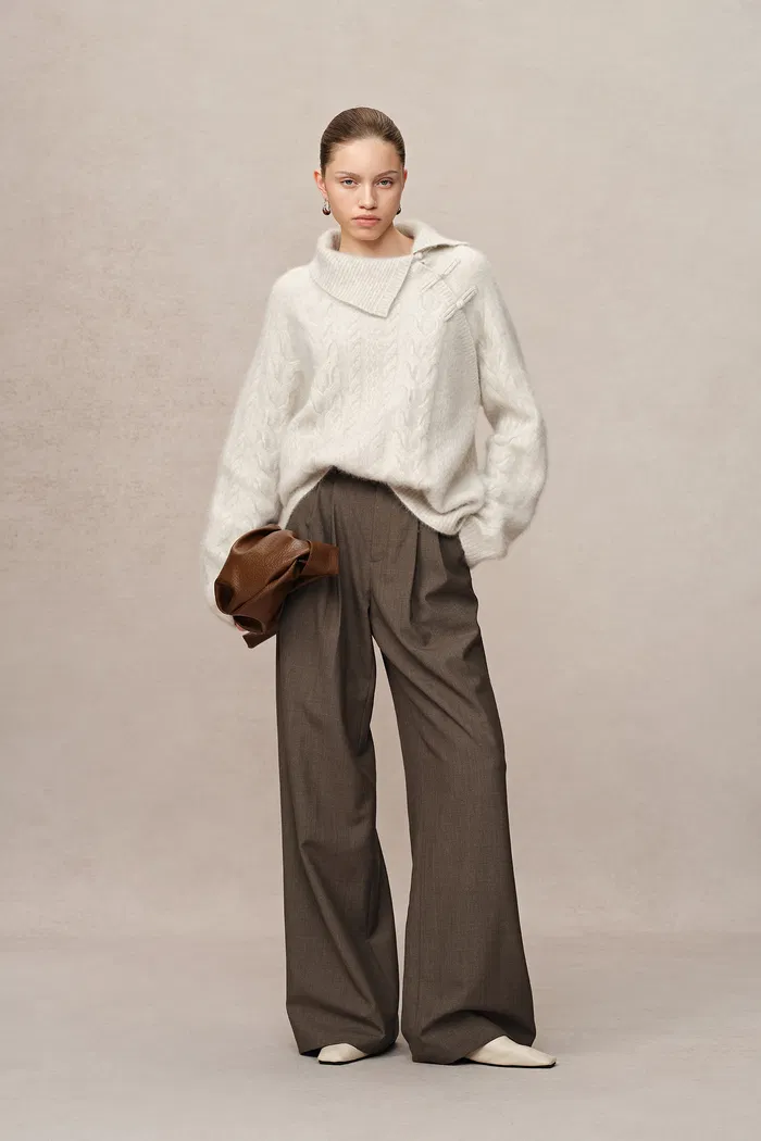 3292-tolerate-hand-sewn-trousers-in-lightweight-wool-blend-1.webp
