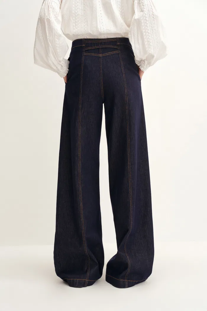 33-margot-hand-sewn-double-breasted-buttons-baggy-jeans-in-cotton-denim-1.webp
