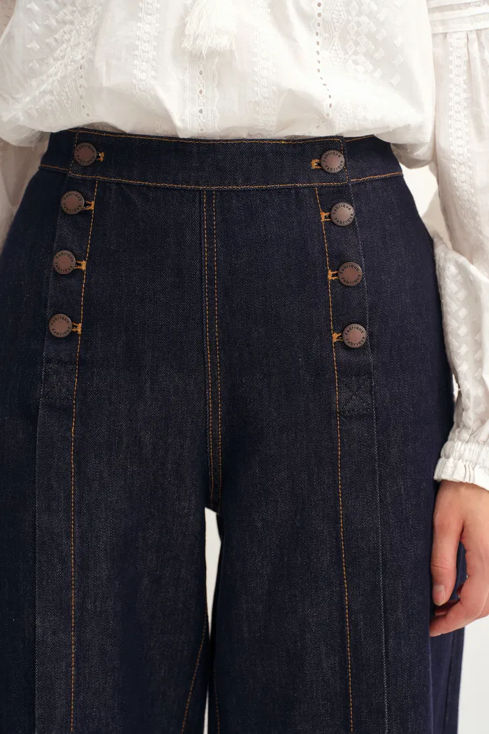33-margot-hand-sewn-double-breasted-buttons-baggy-jeans-in-cotton-denim-1.webp